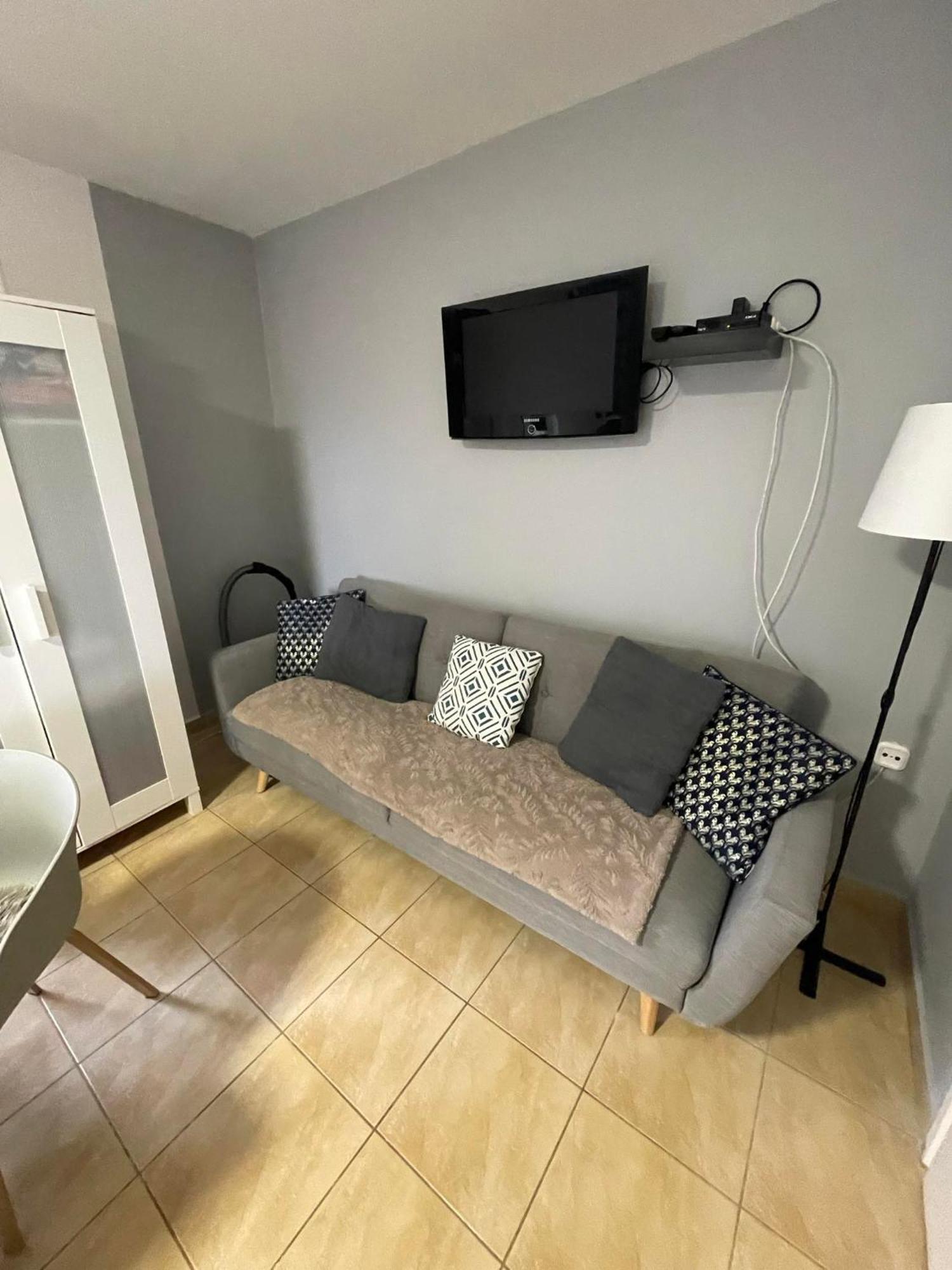 Chill Apartman 欧罗什哈佐 外观 照片